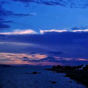 《小樱鸣人》免费漫画
