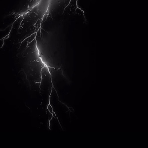 《小樱鸣人》免费漫画
